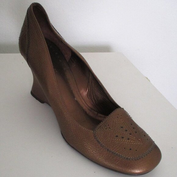 BCBGirls Womens Copper Leather Pump w/3" Wedge Heel - Size 10M or 40 EUR - Picture 1 of 9